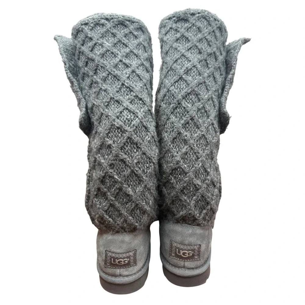 UGG cozy up